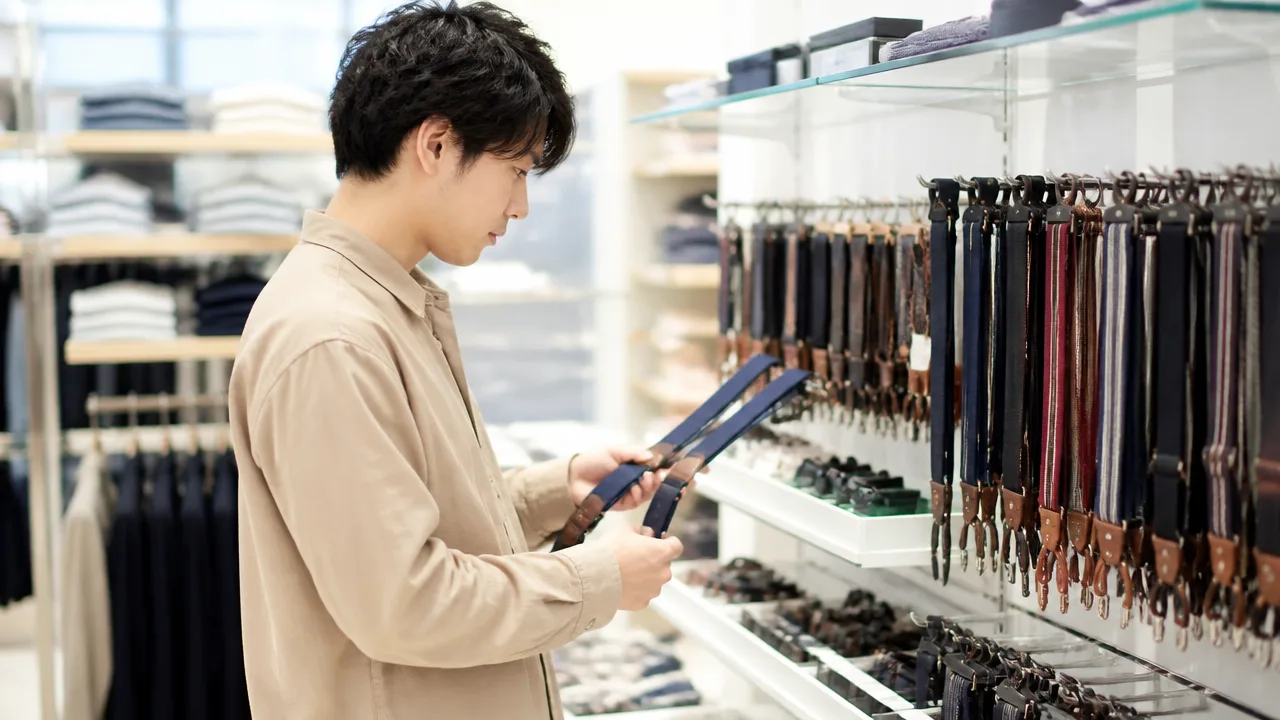 サスペンダーはどこで売ってる?身近な販売店と通販を紹介