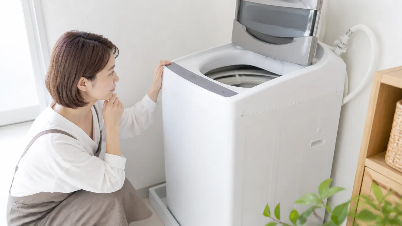 洗濯機片寄り防止グッズは100均にある?種類や選び方、使い方を解説